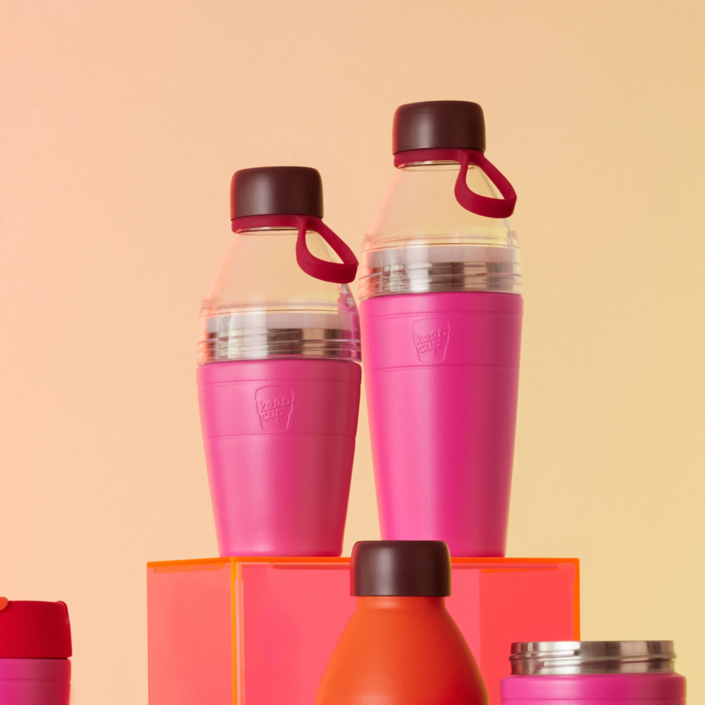 Helix Bottle Clear Top - 22oz | Fuchsia - Image 4