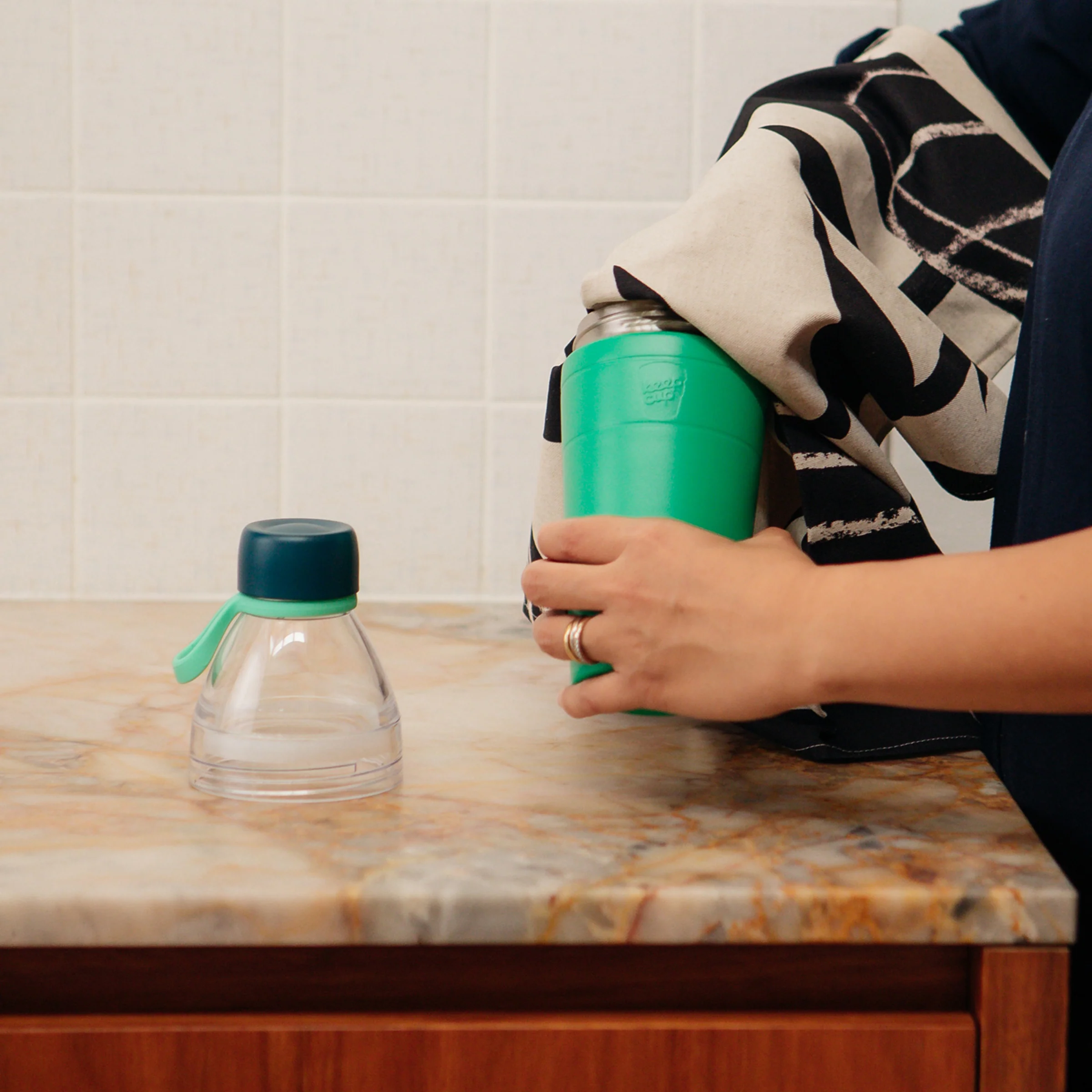 Helix Bottle Clear Top - 18oz | Emerald Lime - Image 5