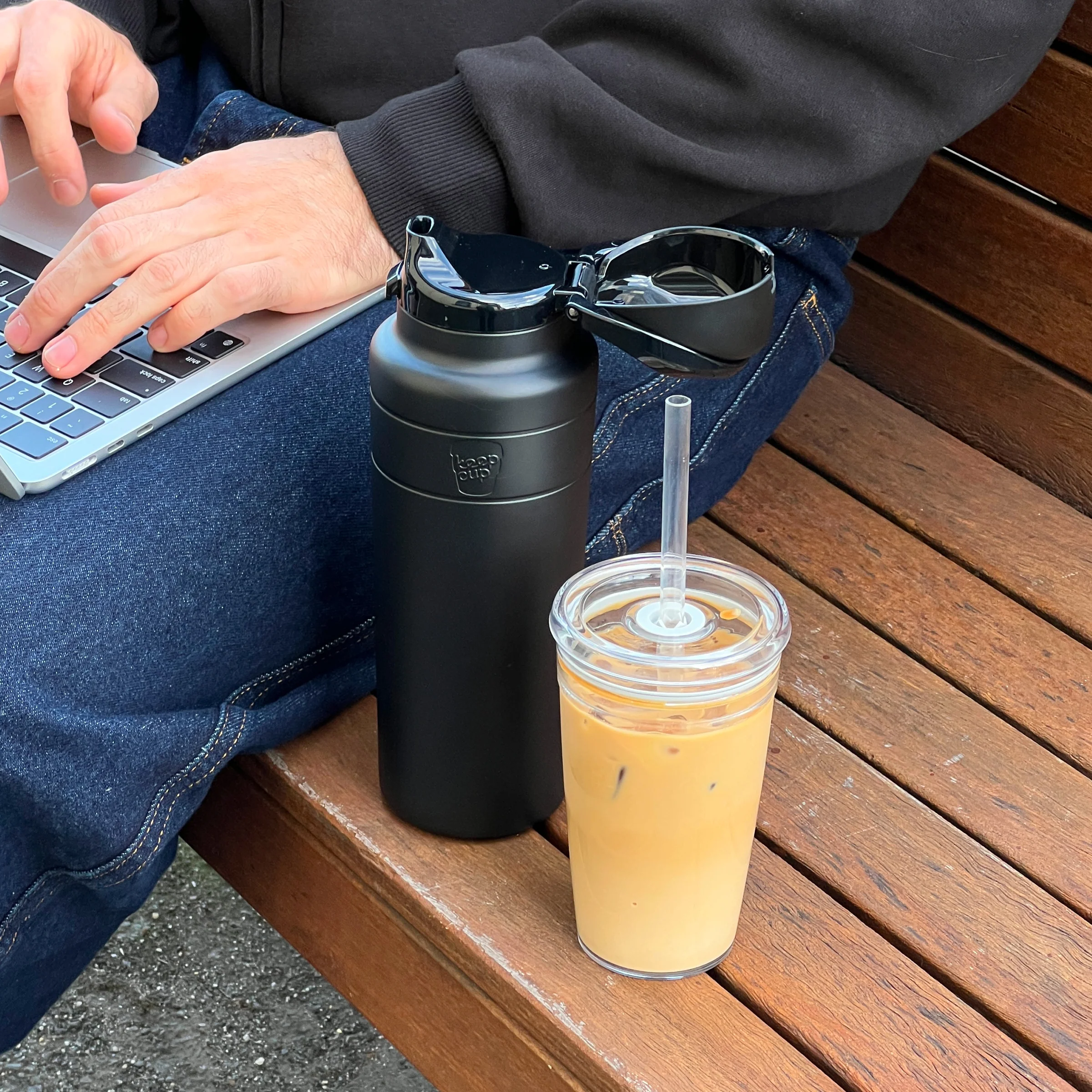 Ora Bottle - 32oz | Black - Image 7
